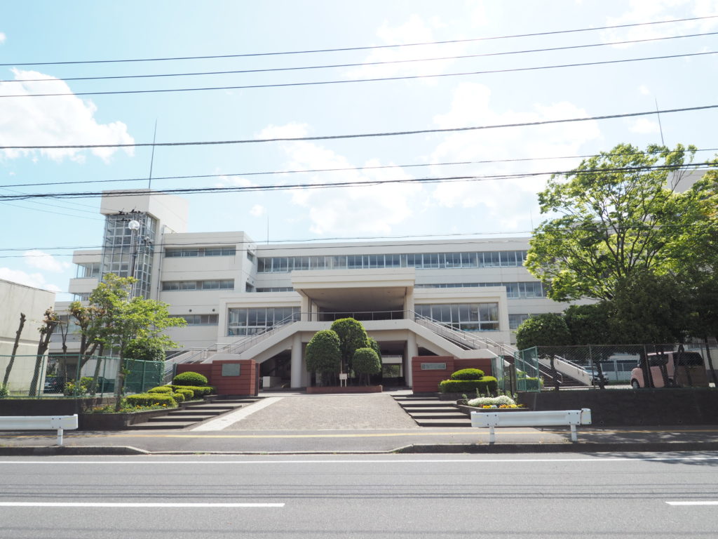 小学校 中学校 高校のご紹介 ロイヤルグループ